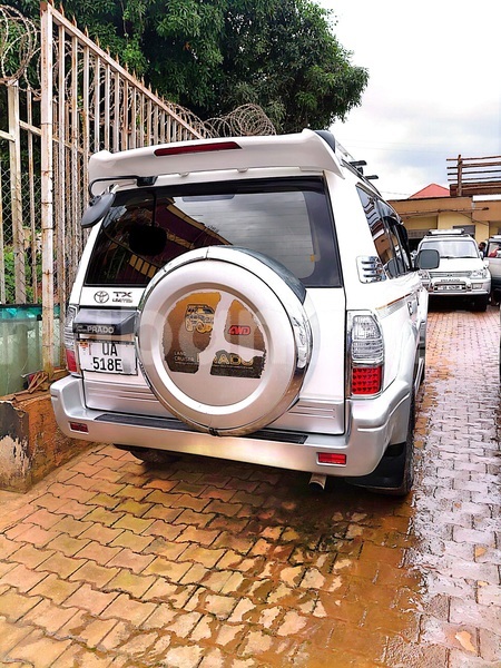 Big with watermark toyota land cruiser prado uganda kampala 25632