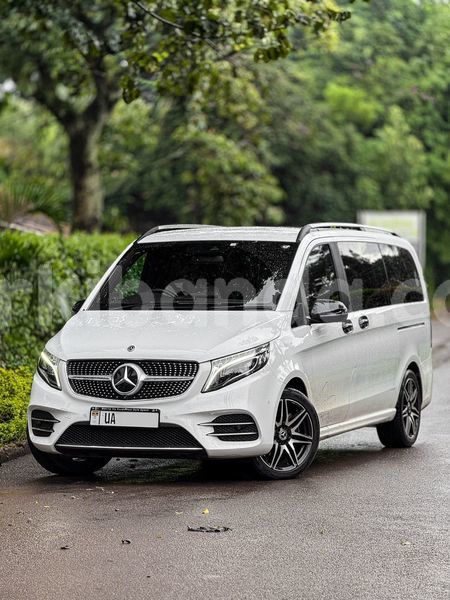 Big with watermark mercedes benz 200 uganda kampala 25639