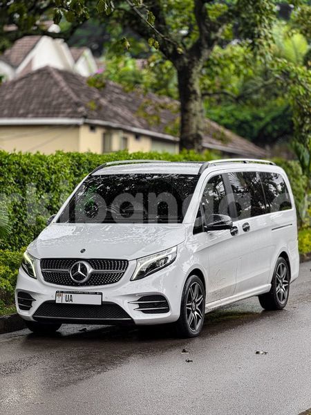 Big with watermark mercedes benz 200 uganda kampala 25639
