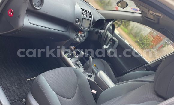 Nunua Mpya Toyota Vanguard Nyeupe Gari ndani ya Kampala nchini Uganda Nunua Mpya Toyota Vanguard Nyeupe Gari ndani ya Kampala nchini Uganda