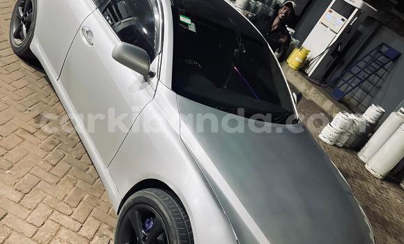 Gura Yakoze Toyota Mark X White Imodoka i Kampala mu Uganda Gura Yakoze Toyota Mark X White Imodoka i Kampala mu Uganda