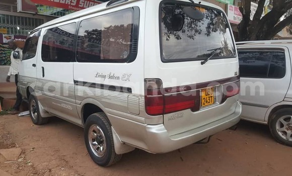 Gura Yakoze Toyota Hiace Other Imodoka i Kampala mu Uganda Gura Yakoze Toyota Hiace Other Imodoka i Kampala mu Uganda