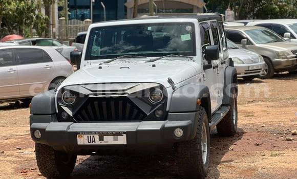 Nunua Mpya Jeep Wrangler Nyeupe Gari ndani ya Kampala nchini Uganda Nunua Mpya Jeep Wrangler Nyeupe Gari ndani ya Kampala nchini Uganda
