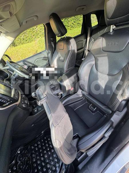 Big with watermark jeep liberty patriot uganda kampala 25650