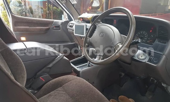 Gura Yakoze Toyota Hiace Other Imodoka i Kampala mu Uganda Gura Yakoze Toyota Hiace Other Imodoka i Kampala mu Uganda