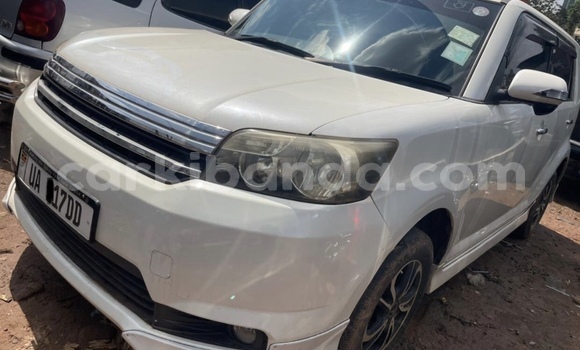 Nunua Mpya Toyota Raum Nyeupe Gari ndani ya Kampala nchini Uganda Nunua Mpya Toyota Raum Nyeupe Gari ndani ya Kampala nchini Uganda