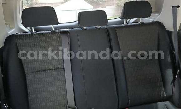 Nunua Mpya Toyota Raum Nyeupe Gari ndani ya Kampala nchini Uganda Nunua Mpya Toyota Raum Nyeupe Gari ndani ya Kampala nchini Uganda