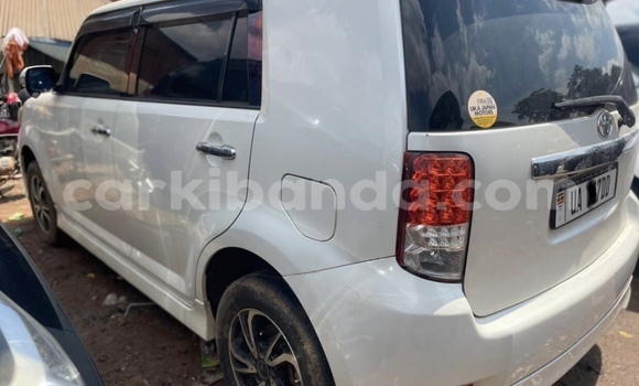 Nunua Mpya Toyota Raum Nyeupe Gari ndani ya Kampala nchini Uganda Nunua Mpya Toyota Raum Nyeupe Gari ndani ya Kampala nchini Uganda