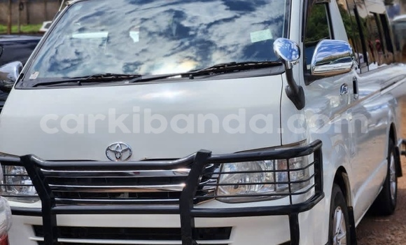 Nunua Mpya Toyota Dyna Nyeupe Gari ndani ya Kampala nchini Uganda Nunua Mpya Toyota Dyna Nyeupe Gari ndani ya Kampala nchini Uganda