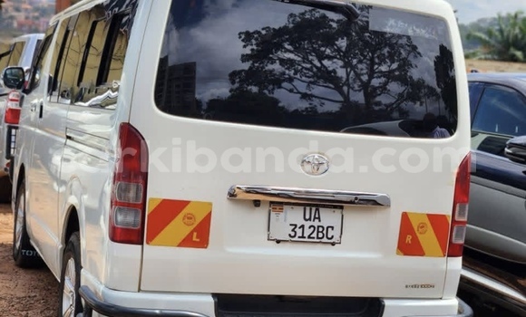 Nunua Mpya Toyota Dyna Nyeupe Gari ndani ya Kampala nchini Uganda Nunua Mpya Toyota Dyna Nyeupe Gari ndani ya Kampala nchini Uganda