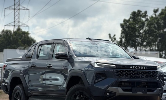 Nunua Ilio tumika Toyota Hilux Nyeusi Gari ndani ya Kampala nchini Uganda Nunua Ilio tumika Toyota Hilux Nyeusi Gari ndani ya Kampala nchini Uganda