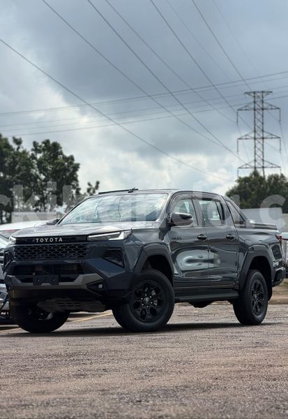 Big with watermark toyota hilux uganda kampala 25658