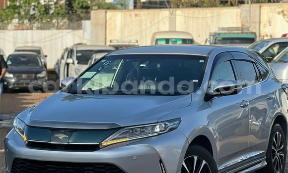 Buy Used Toyota Harrier Black Car in Kampala in Uganda