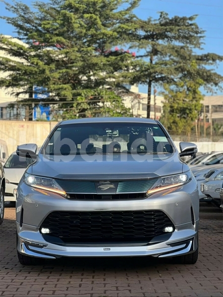 Big with watermark toyota harrier uganda kampala 25659