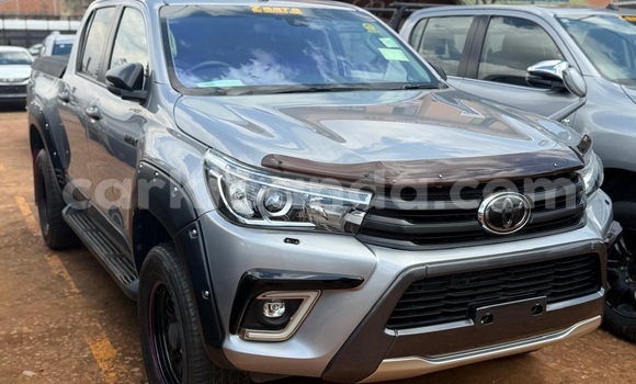 Nunua Ilio tumika Toyota Hiluxe Revo Fedha Gari ndani ya Kampala nchini Uganda Nunua Ilio tumika Toyota Hiluxe Revo Fedha Gari ndani ya Kampala nchini Uganda