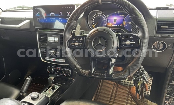 Nunua Mpya Mercedes‒Benz G-klasse AMG Nyeusi Gari ndani ya Kampala nchini Uganda Nunua Mpya Mercedes‒Benz G-klasse AMG Nyeusi Gari ndani ya Kampala nchini Uganda