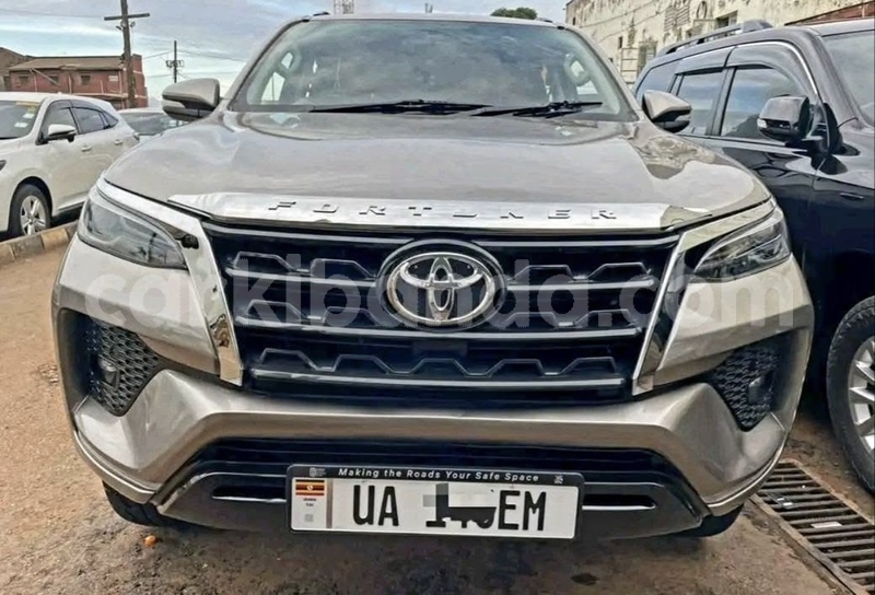 Big with watermark toyota fortuner uganda kampala 25664