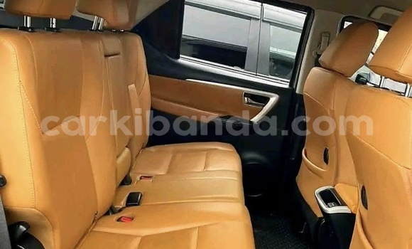Nunua Mpya Toyota Fortuner Nyingine Gari ndani ya Kampala nchini Uganda Nunua Mpya Toyota Fortuner Nyingine Gari ndani ya Kampala nchini Uganda