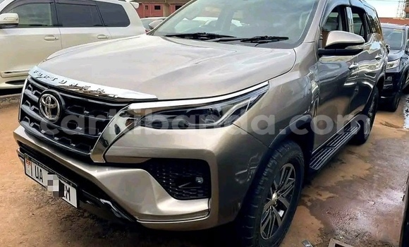 Nunua Mpya Toyota Fortuner Nyingine Gari ndani ya Kampala nchini Uganda Nunua Mpya Toyota Fortuner Nyingine Gari ndani ya Kampala nchini Uganda