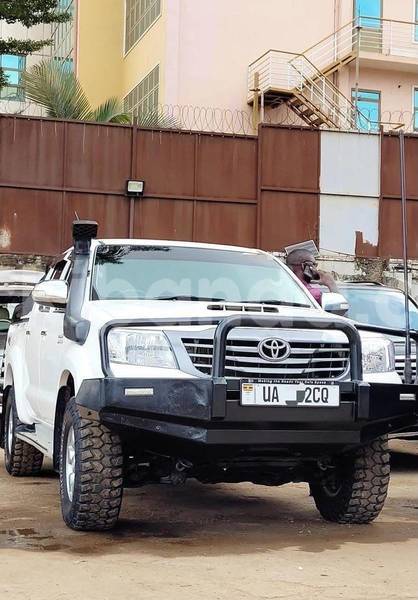 Big with watermark toyota hiluxe vigo uganda kampala 25666