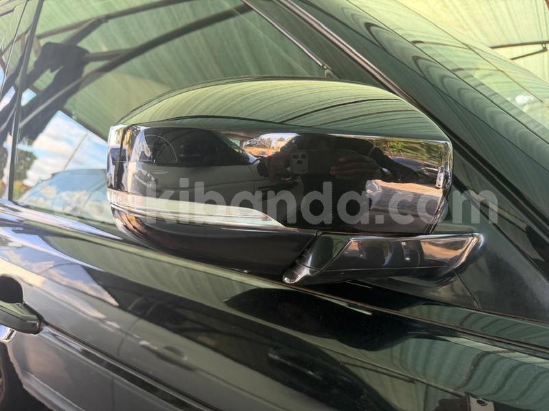 Big with watermark land rover range rover vogue uganda kampala 25672