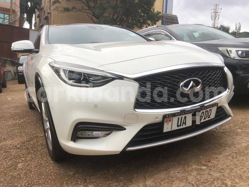Big with watermark infiniti q30 uganda kampala 25675