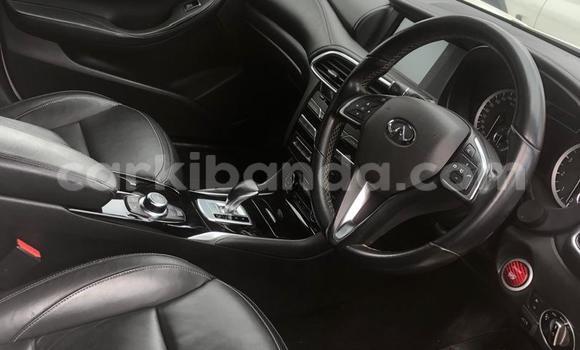 Buy New Infiniti Q30 White Car in Kampala in Uganda Buy New Infiniti Q30 White Car in Kampala in Uganda