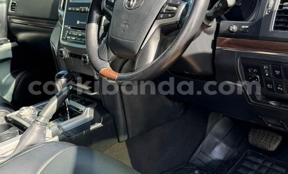 Buy New Toyota Land Cruiser Black Car in Kampala in Uganda Buy New Toyota Land Cruiser Black Car in Kampala in Uganda
