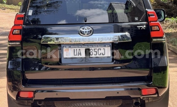 Nunua Mpya Toyota Land Cruiser Prado Nyeusi Gari ndani ya Kampala nchini Uganda Nunua Mpya Toyota Land Cruiser Prado Nyeusi Gari ndani ya Kampala nchini Uganda