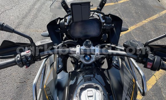 Gura Yakoze BMW R1200GS Adventure Black Bike i Kampala mu Uganda Gura Yakoze BMW R1200GS Adventure Black Bike i Kampala mu Uganda