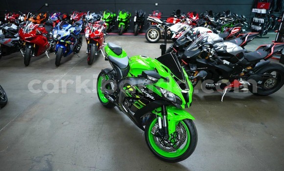 Buy Used Kawasaki Ninja ZX-10R Green Bike in Kampala in Uganda