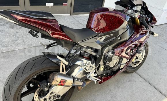 Gura Yakoze BMW S 1000 Red Bike i Kampala mu Uganda Gura Yakoze BMW S 1000 Red Bike i Kampala mu Uganda