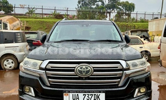 Buy Used Toyota Land Cruiser Black Car in Kampala in Uganda