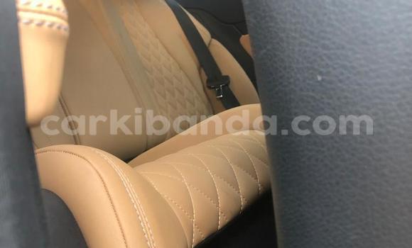 Nunua Mpya Mercedes‒Benz E–Class Nyeusi Gari ndani ya Kampala nchini Uganda Nunua Mpya Mercedes‒Benz E–Class Nyeusi Gari ndani ya Kampala nchini Uganda