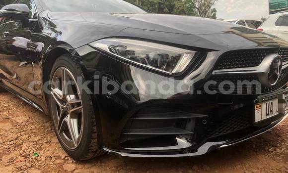Nunua Mpya Mercedes‒Benz CLS–Class Nyeusi Gari ndani ya Kampala nchini Uganda Nunua Mpya Mercedes‒Benz CLS–Class Nyeusi Gari ndani ya Kampala nchini Uganda