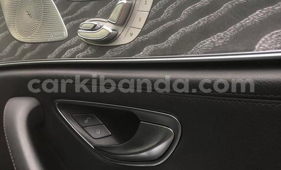 Nunua Mpya Mercedes‒Benz CLS–Class Nyeusi Gari ndani ya Kampala nchini Uganda Nunua Mpya Mercedes‒Benz CLS–Class Nyeusi Gari ndani ya Kampala nchini Uganda