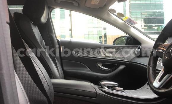Nunua Mpya Mercedes‒Benz CLS–Class Nyeusi Gari ndani ya Kampala nchini Uganda Nunua Mpya Mercedes‒Benz CLS–Class Nyeusi Gari ndani ya Kampala nchini Uganda