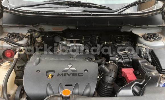 Nunua Ilio tumika Mitsubishi RVR Fedha Gari ndani ya Kampala nchini Uganda Nunua Ilio tumika Mitsubishi RVR Fedha Gari ndani ya Kampala nchini Uganda