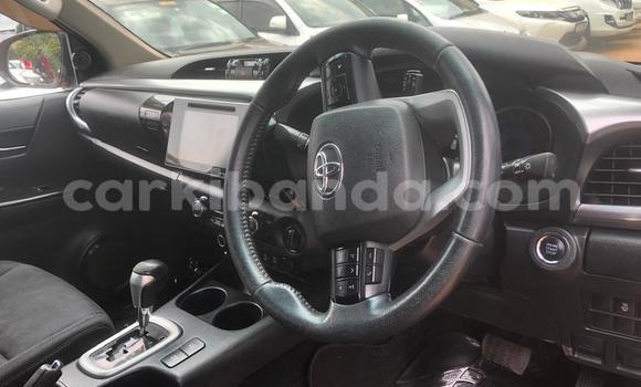 Nunua Mpya Toyota Hiluxe Revo Nyekundu Gari ndani ya Kampala nchini Uganda Nunua Mpya Toyota Hiluxe Revo Nyekundu Gari ndani ya Kampala nchini Uganda