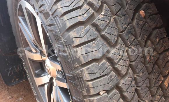 Nunua Mpya Toyota Hiluxe Revo Nyekundu Gari ndani ya Kampala nchini Uganda Nunua Mpya Toyota Hiluxe Revo Nyekundu Gari ndani ya Kampala nchini Uganda