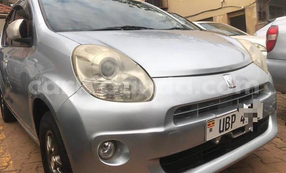 Nunua Ilio tumika Toyota Passo Fedha Gari ndani ya Kampala nchini Uganda Nunua Ilio tumika Toyota Passo Fedha Gari ndani ya Kampala nchini Uganda