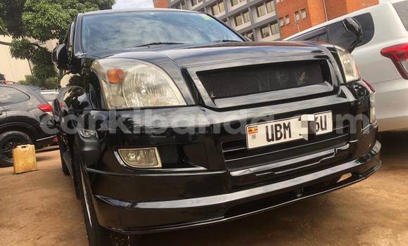 Nunua Ilio tumika Toyota Land Cruiser Prado Nyeusi Gari ndani ya Kampala nchini Uganda Nunua Ilio tumika Toyota Land Cruiser Prado Nyeusi Gari ndani ya Kampala nchini Uganda