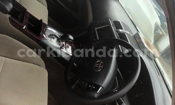 Nunua Ilio tumika Toyota Mark X Nyeupe Gari ndani ya Kampala nchini Uganda Nunua Ilio tumika Toyota Mark X Nyeupe Gari ndani ya Kampala nchini Uganda