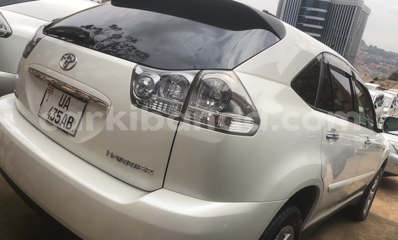 Nunua Mpya Toyota Harrier Nyeupe Gari ndani ya Kampala nchini Uganda Nunua Mpya Toyota Harrier Nyeupe Gari ndani ya Kampala nchini Uganda