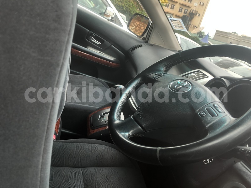 Big with watermark toyota harrier uganda kampala 25724