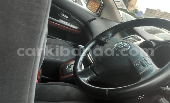 Nunua Mpya Toyota Harrier Fedha Gari ndani ya Kampala nchini Uganda Nunua Mpya Toyota Harrier Fedha Gari ndani ya Kampala nchini Uganda