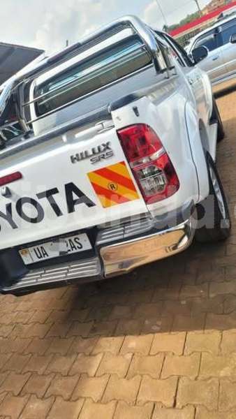 Big with watermark toyota hilux northern amudat 25729