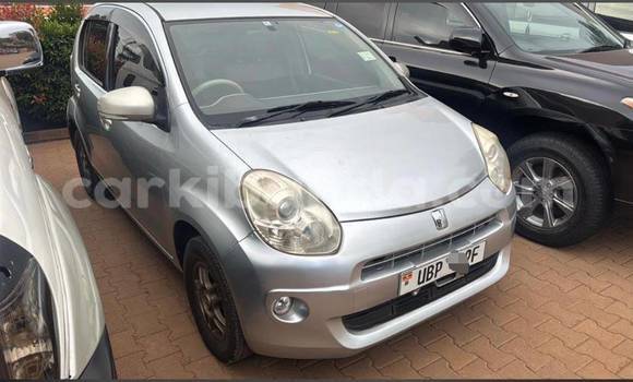 Acheter Neuf Voiture Toyota Passo Gris à Kampala, Ouganda Acheter Neuf Voiture Toyota Passo Gris à Kampala, Ouganda
