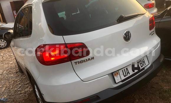 Acheter Neuf Voiture Volkswagen Tiguan Blanc à Kampala, Ouganda Acheter Neuf Voiture Volkswagen Tiguan Blanc à Kampala, Ouganda