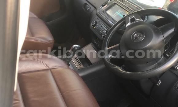 Acheter Neuf Voiture Volkswagen Tiguan Blanc à Kampala, Ouganda Acheter Neuf Voiture Volkswagen Tiguan Blanc à Kampala, Ouganda
